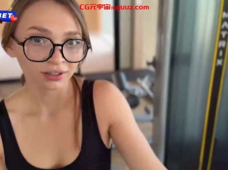 Cute Fitness Trainer Girl Gives Her First在线观看